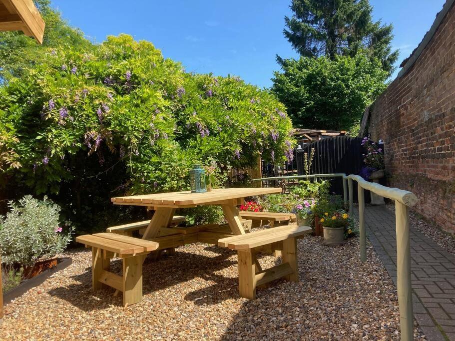 Beautiful 500 Year Old Listed Kentish Cottage Wingham Bagian luar foto